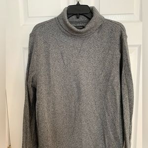 Banana republic grey sweater size large.
